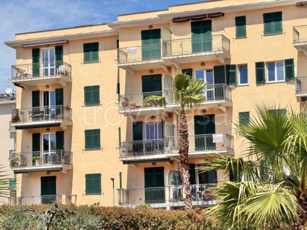 appartamento in vendita ad Imperia in zona Porto Maurizio