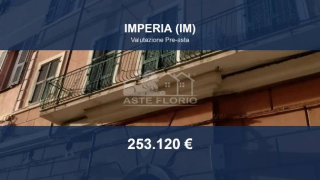 appartamento in vendita ad Imperia in zona Porto Maurizio