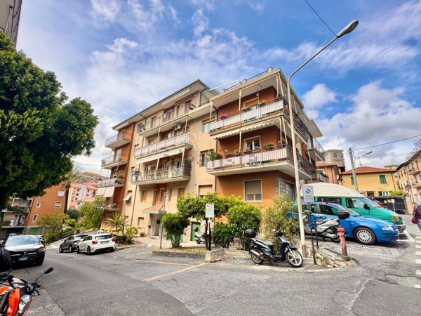 appartamento in vendita ad Imperia in zona Oneglia