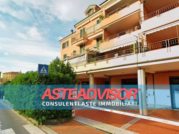 negozio in vendita ad Imperia in zona Porto Maurizio