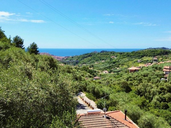 appartamento in vendita ad Imperia in zona Porto Maurizio