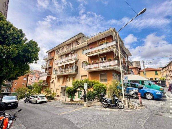 appartamento in vendita ad Imperia in zona Oneglia