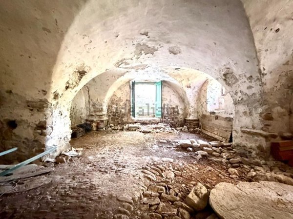 appartamento in vendita ad Imperia in zona Poggi