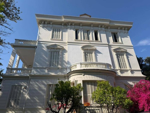 appartamento in vendita ad Imperia in zona Porto Maurizio