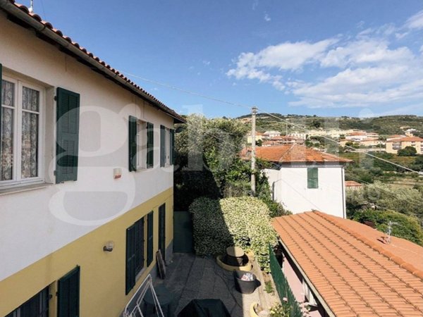 appartamento in vendita ad Imperia in zona Oneglia