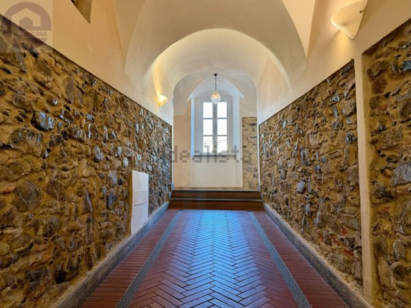 appartamento in vendita ad Imperia in zona Porto Maurizio