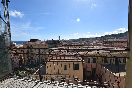 appartamento in vendita ad Imperia in zona Oneglia