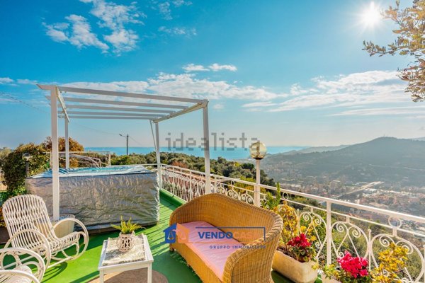 casa indipendente in vendita ad Imperia