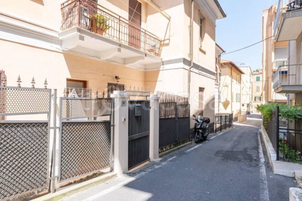 appartamento in vendita ad Imperia in zona Porto Maurizio