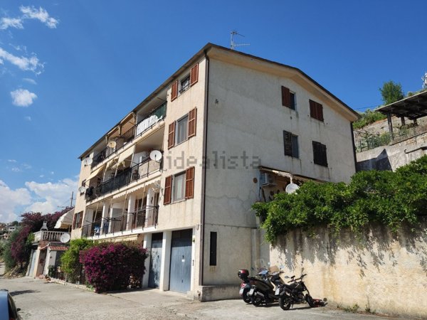 appartamento in vendita ad Imperia in zona Porto Maurizio