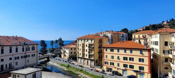 appartamento in vendita ad Imperia