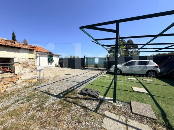 casa indipendente in vendita ad Imperia in zona Torrazza / Clavi
