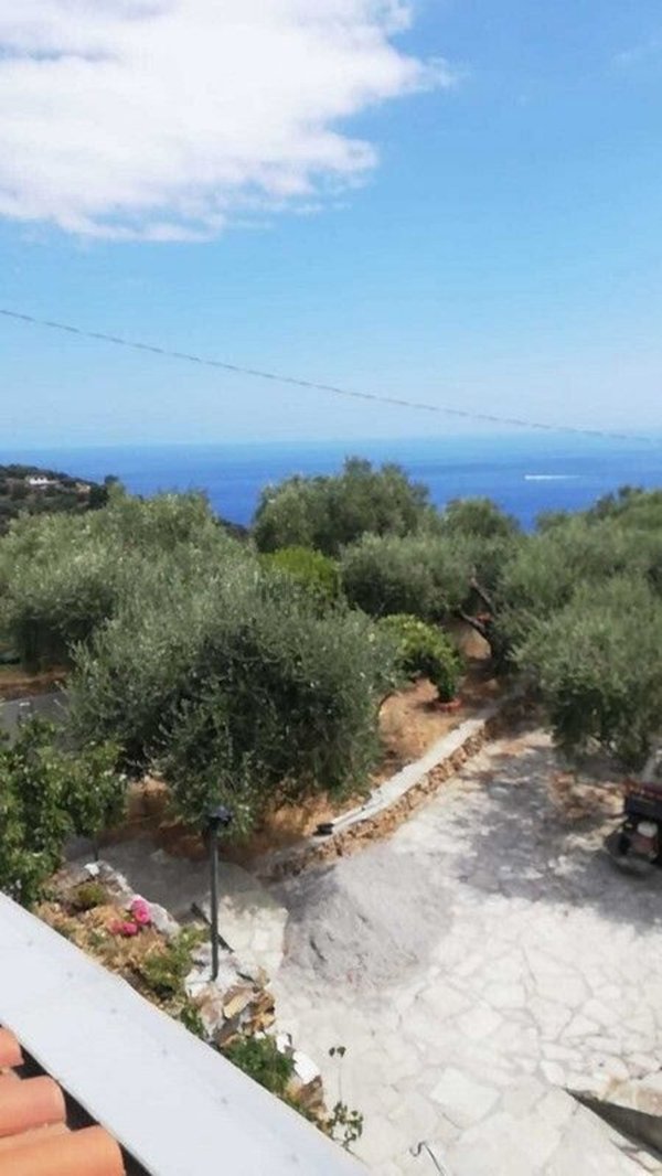 appartamento in vendita ad Imperia in zona Poggi