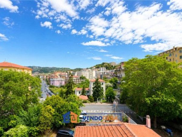 appartamento in vendita ad Imperia in zona Porto Maurizio