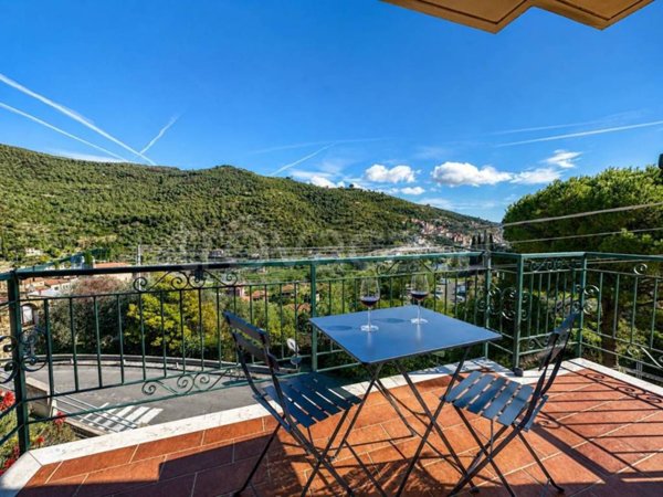 appartamento in vendita ad Imperia in zona Torrazza / Clavi