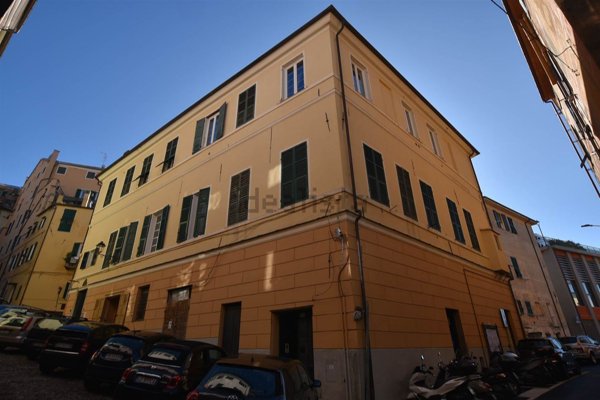 negozio in vendita ad Imperia
