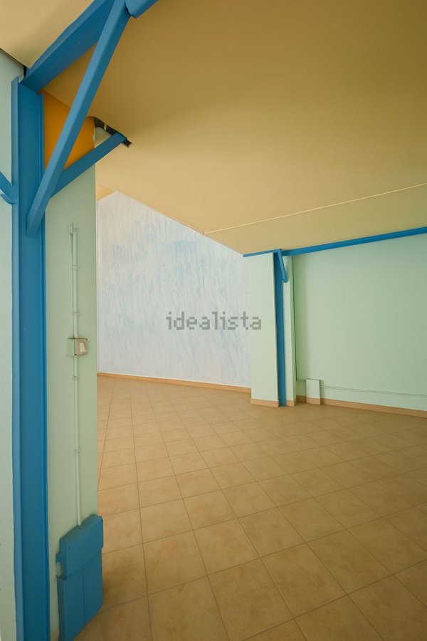 ufficio in vendita ad Imperia in zona Porto Maurizio