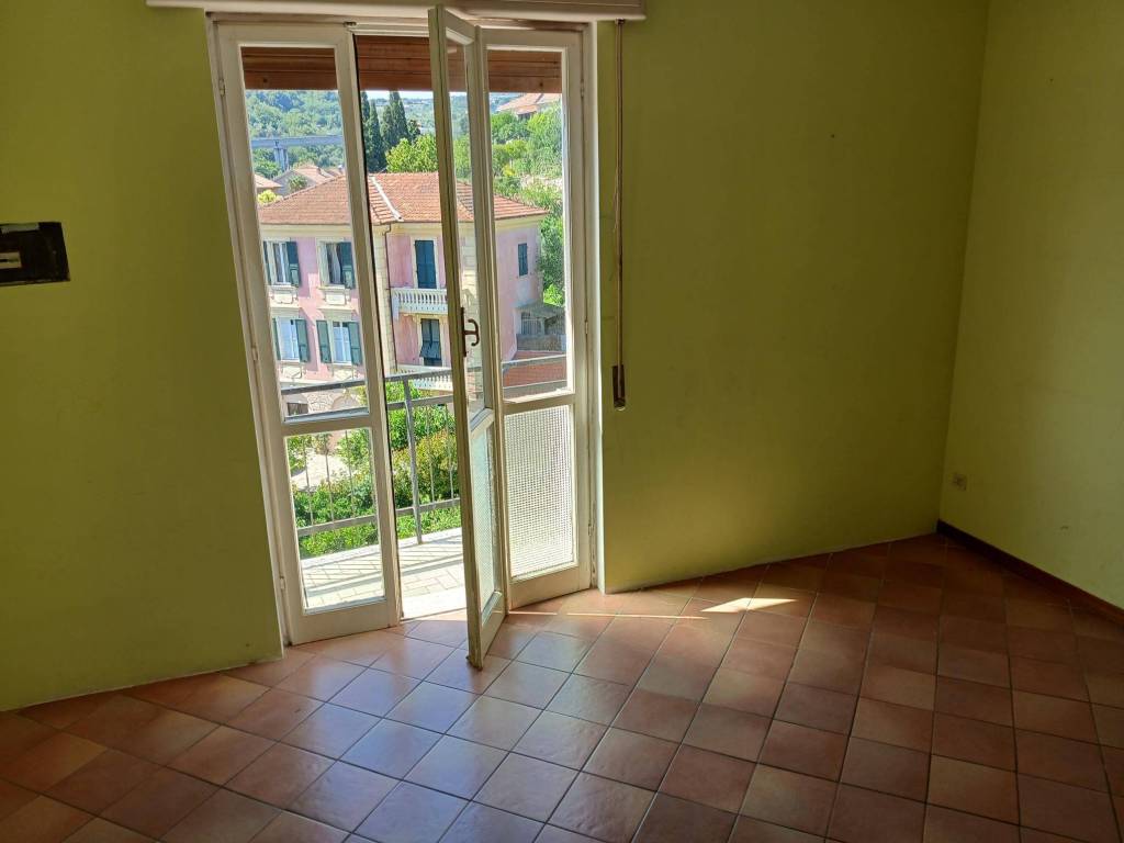 appartamento in vendita ad Imperia in zona Porto Maurizio
