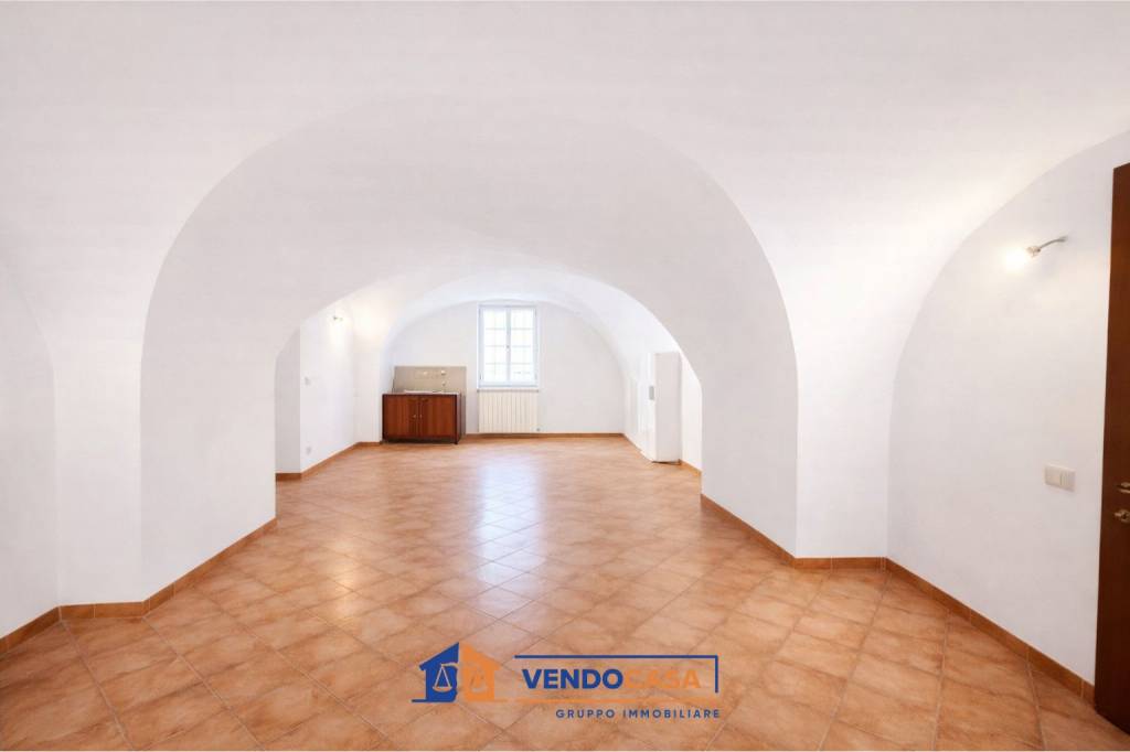 negozio in vendita ad Imperia in zona Porto Maurizio