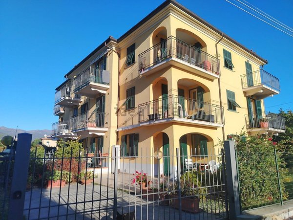 appartamento in vendita ad Imperia in zona Porto Maurizio