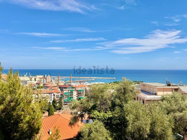 appartamento in vendita ad Imperia in zona Oneglia