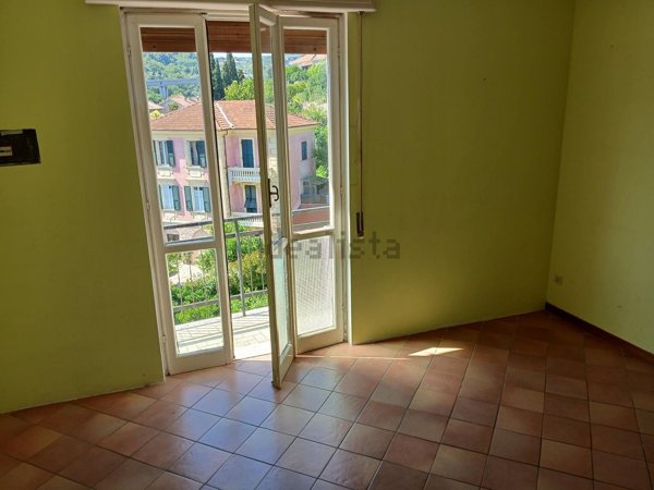 appartamento in vendita ad Imperia in zona Porto Maurizio