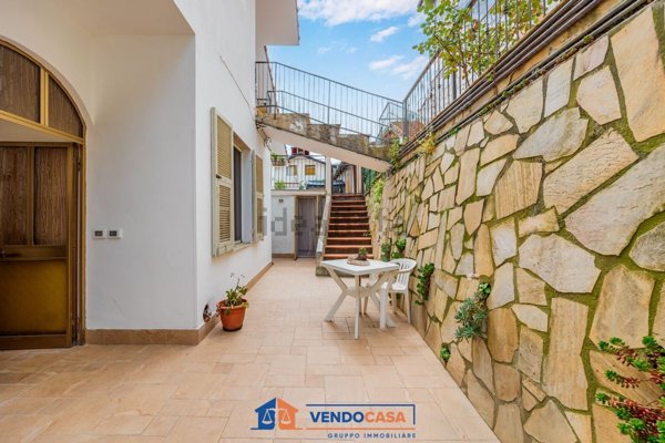 appartamento in vendita ad Imperia in zona Borgo d'Oneglia