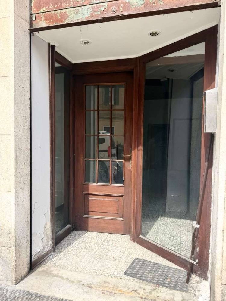 negozio in vendita ad Imperia in zona Oneglia