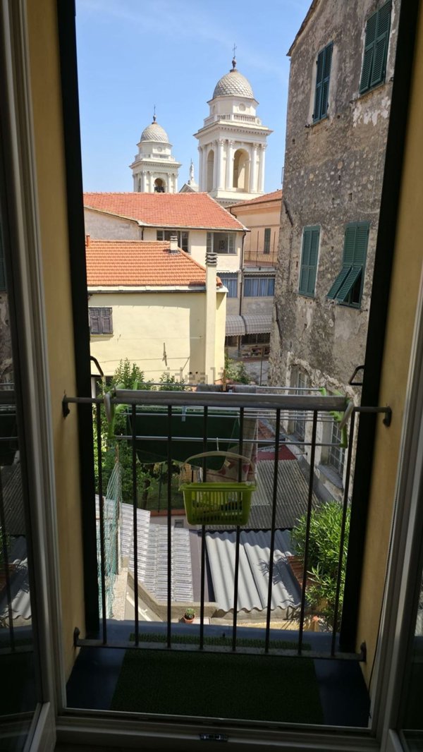 appartamento in vendita ad Imperia in zona Porto Maurizio