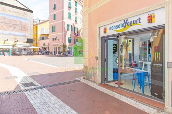 negozio in vendita ad Imperia in zona Oneglia