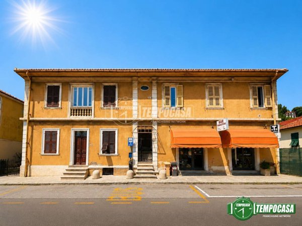 appartamento in vendita ad Imperia in zona Porto Maurizio