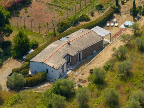 casa indipendente in vendita ad Imperia