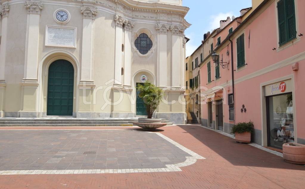 appartamento in vendita ad Imperia in zona Oneglia