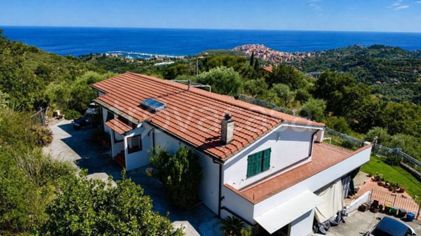 appartamento in vendita ad Imperia