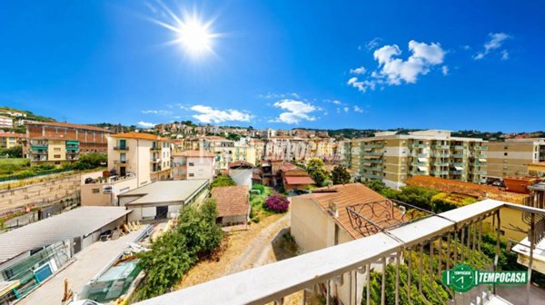 appartamento in vendita ad Imperia in zona Oneglia