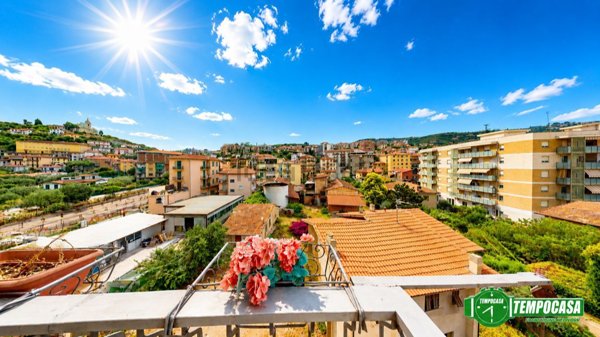 appartamento in vendita ad Imperia in zona Oneglia