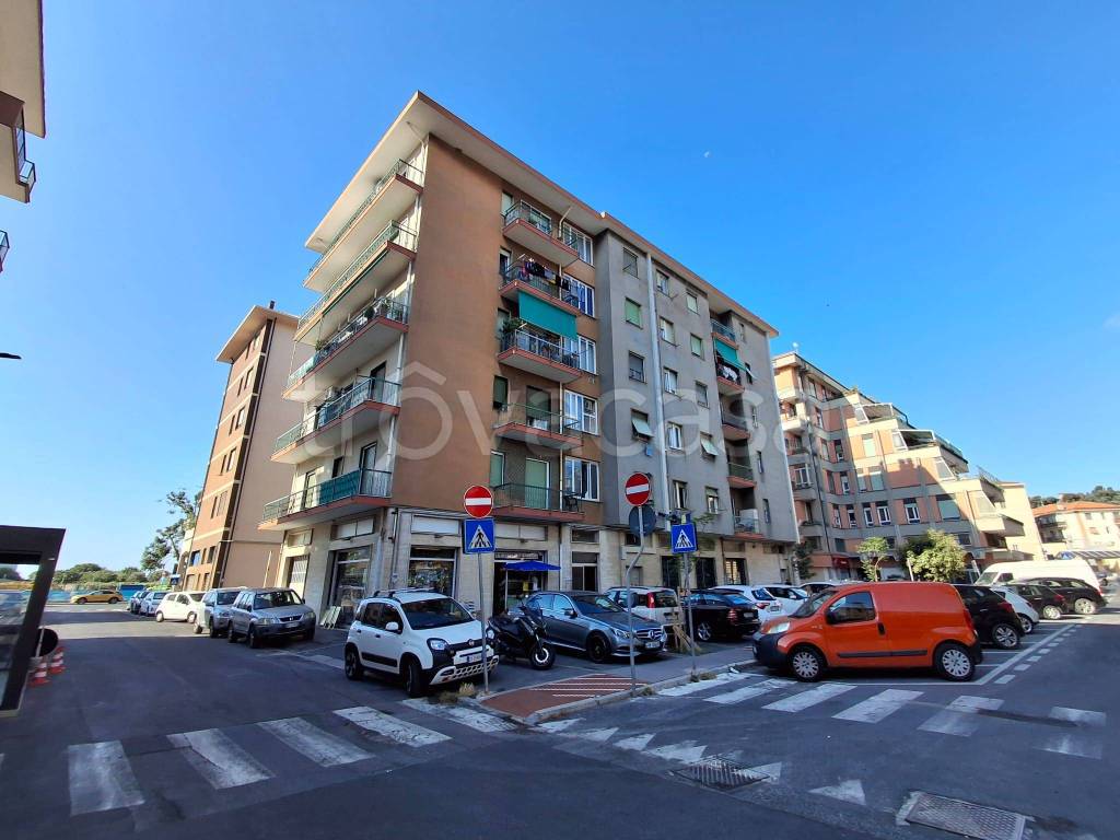 appartamento in vendita ad Imperia in zona Oneglia