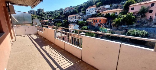 appartamento in vendita ad Imperia in zona Oneglia