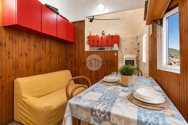 appartamento in vendita ad Imperia in zona Artallo