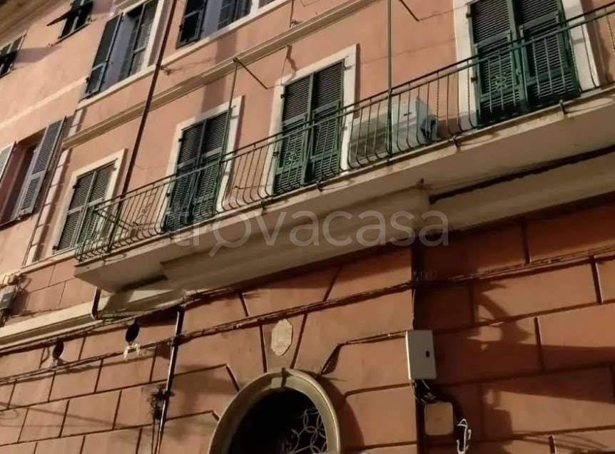 appartamento in vendita ad Imperia in zona Porto Maurizio