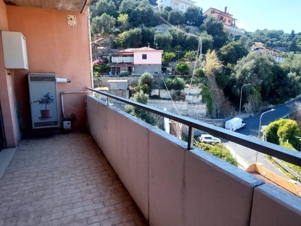 appartamento in vendita ad Imperia in zona Oneglia