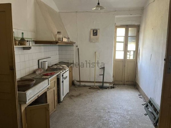 appartamento in vendita ad Imperia in zona Borgo d'Oneglia