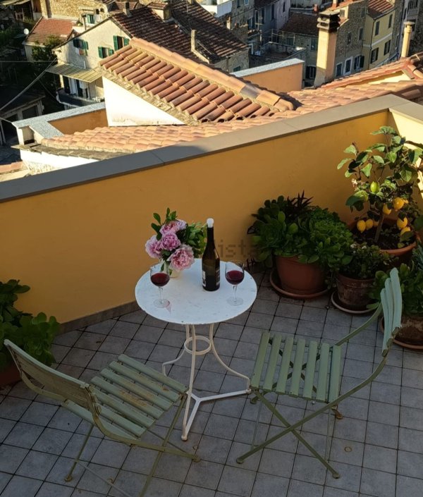 casa indipendente in vendita ad Imperia
