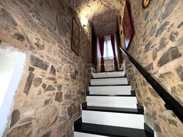 casa indipendente in vendita ad Imperia in zona Poggi