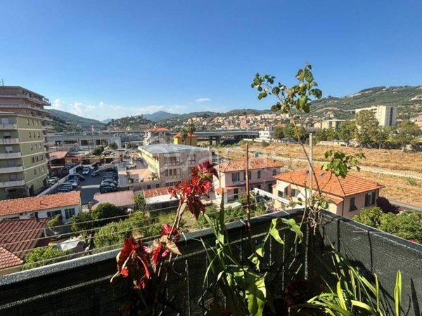 appartamento in vendita ad Imperia in zona Oneglia