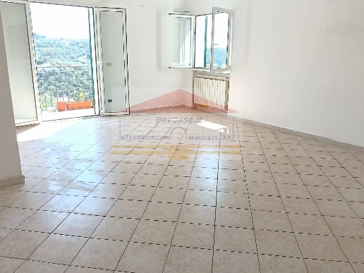 appartamento in vendita ad Imperia in zona Artallo
