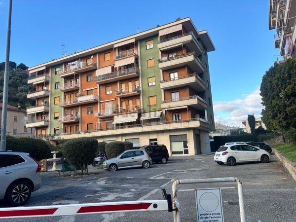 appartamento in vendita ad Imperia in zona Oneglia