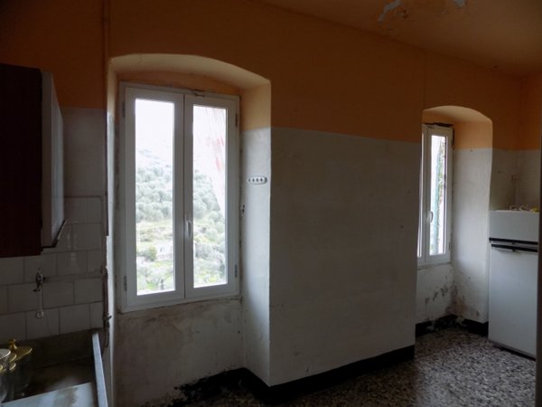 casa indipendente in vendita ad Imperia in zona Costa d'Oneglia