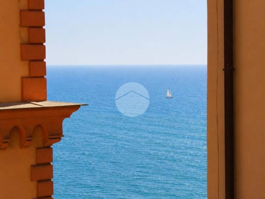 appartamento in vendita ad Imperia in zona Porto Maurizio