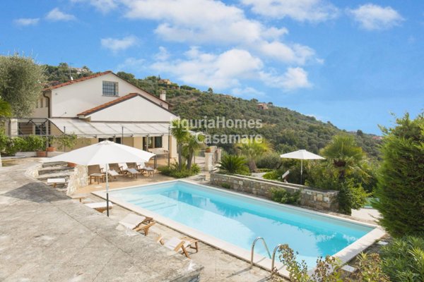 casa indipendente in vendita ad Imperia in zona Artallo